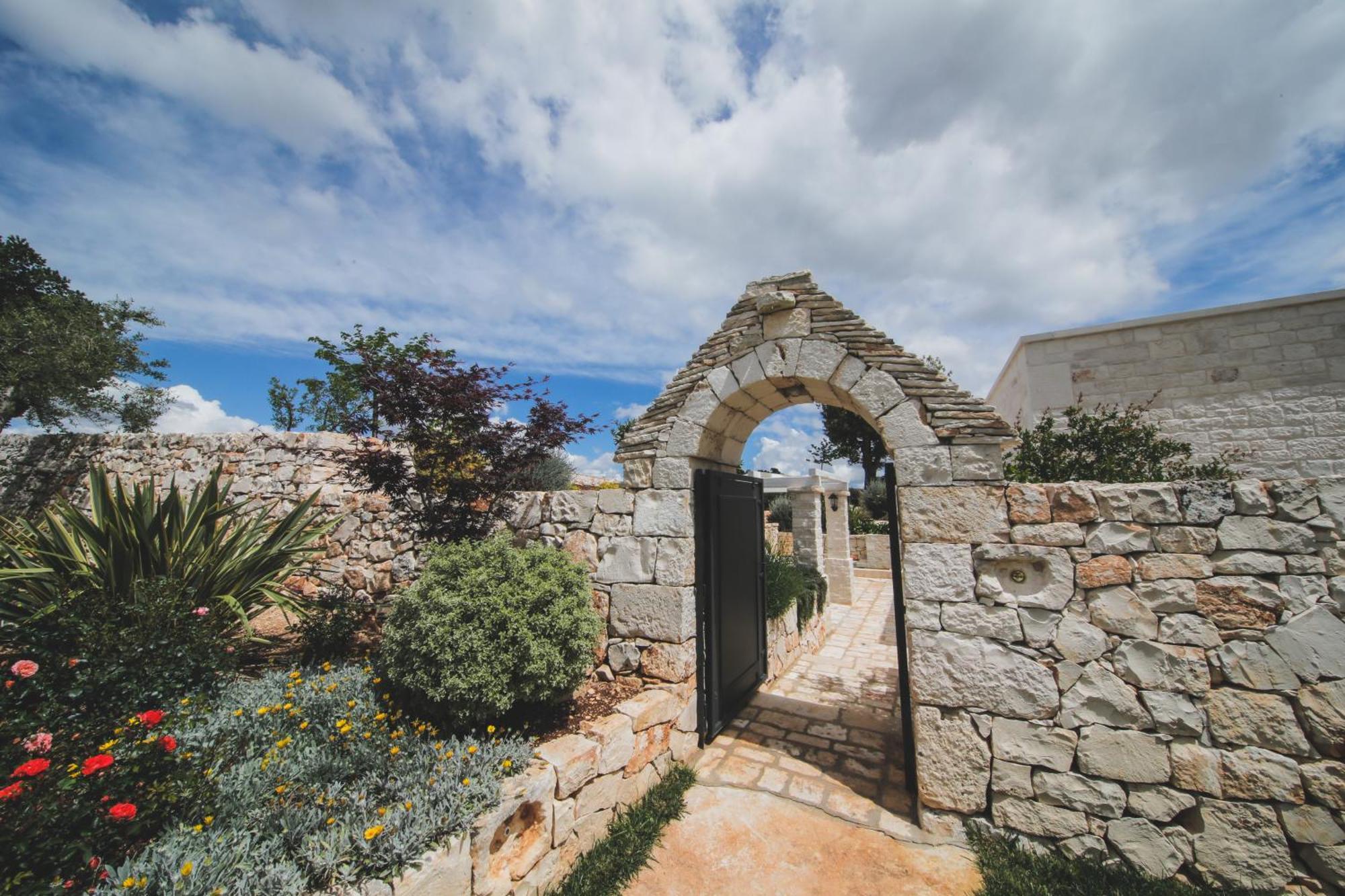ロコロトンド Trulli Arco Anticoヴィラ エクステリア 写真