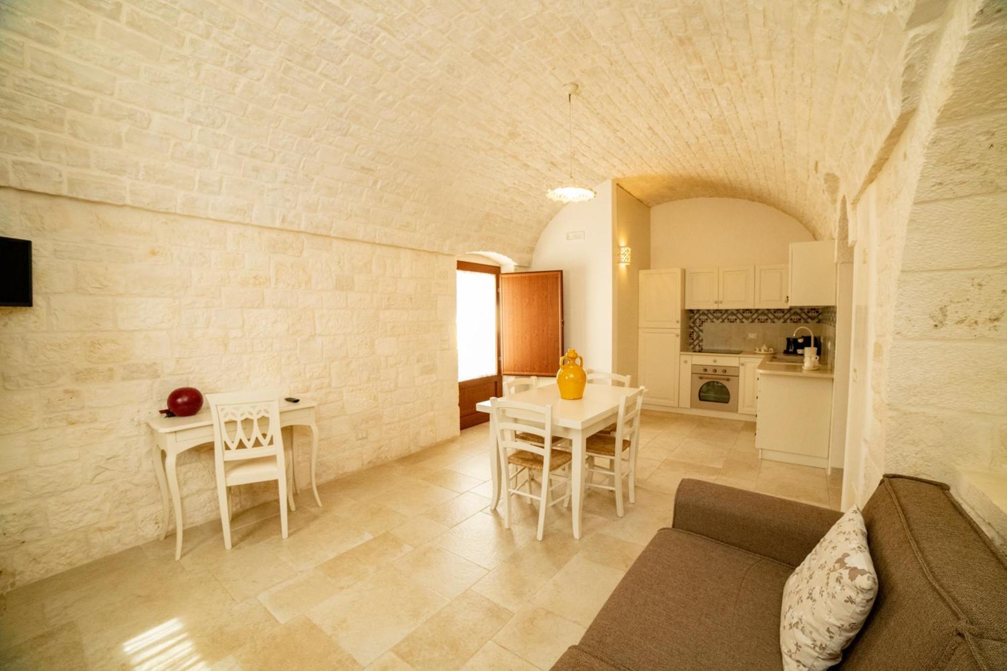 ロコロトンド Trulli Arco Anticoヴィラ エクステリア 写真