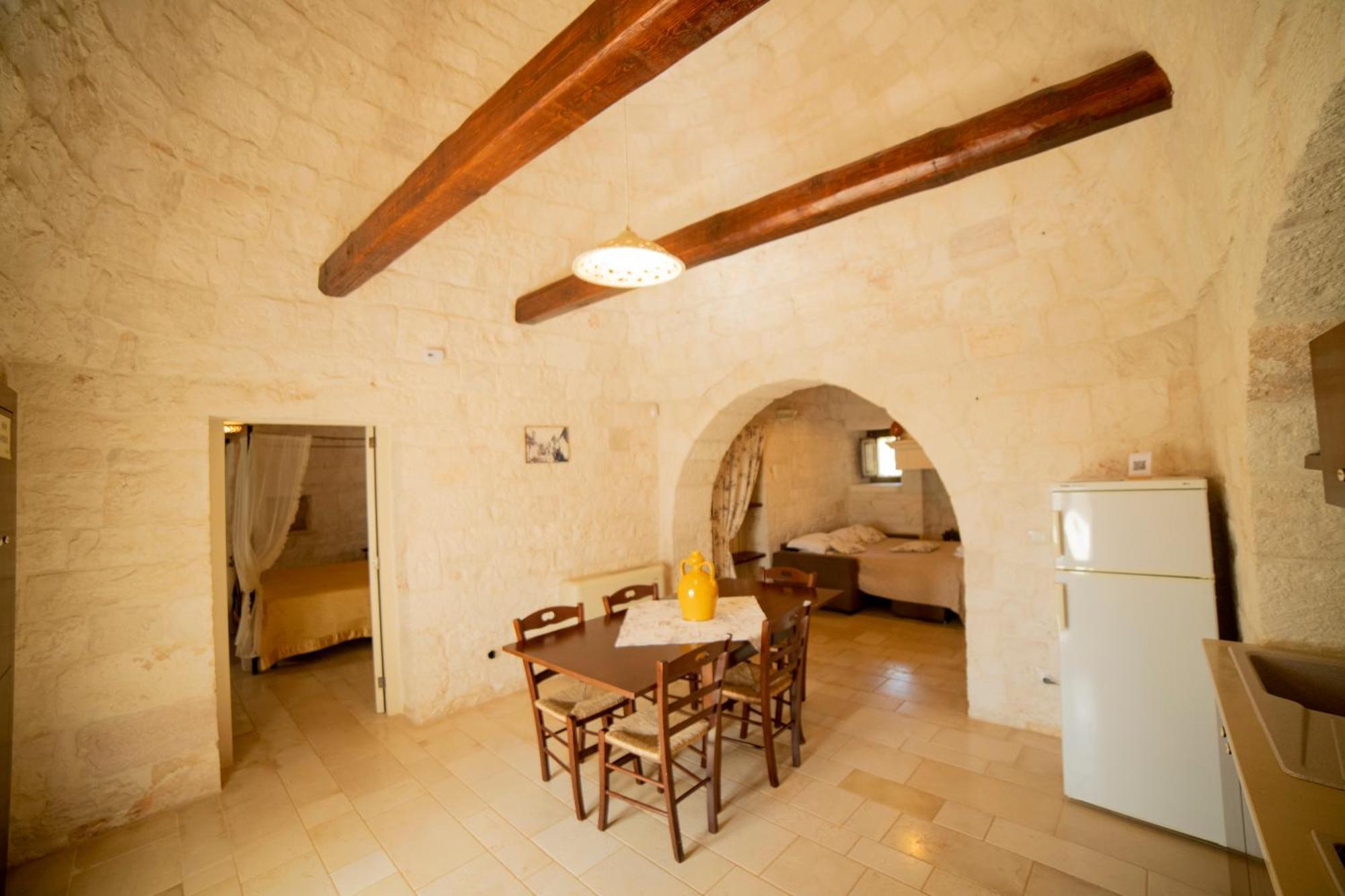 ロコロトンド Trulli Arco Anticoヴィラ エクステリア 写真